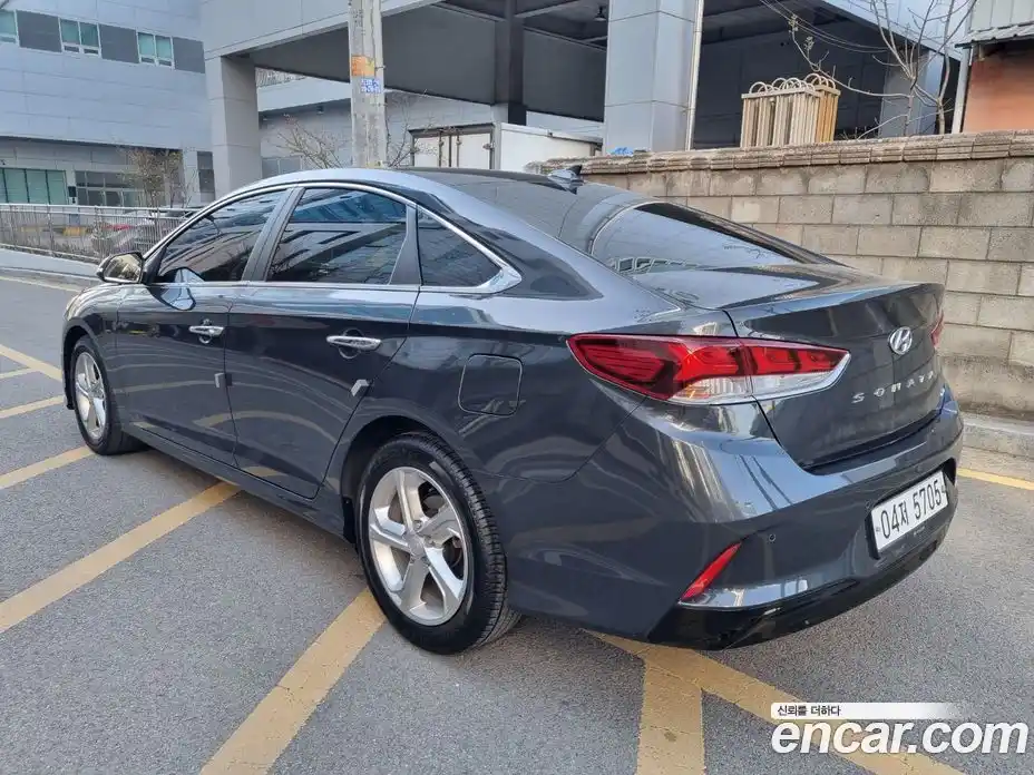 Hyundai Sonata 2018 2.0 гидро в Москве № 1464813, фото 6