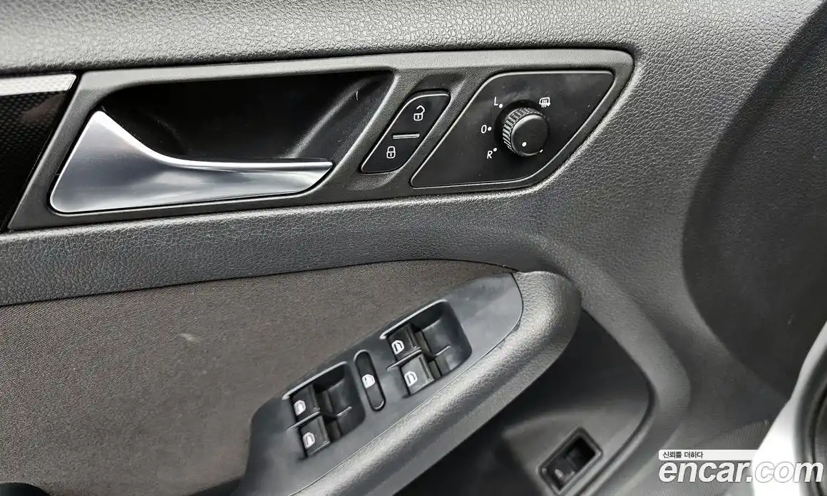 Volkswagen Jetta 2011 2.0 гидро в Москве № 153795, фото 17