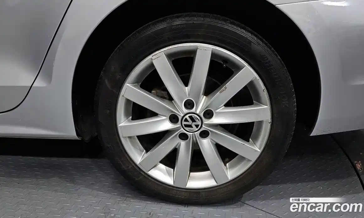 Volkswagen Jetta 2011 2.0 гидро в Москве № 153795, фото 5