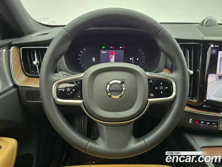 Volvo XC60 2024 2.0 гидро в Москве № 1547032, фото 13