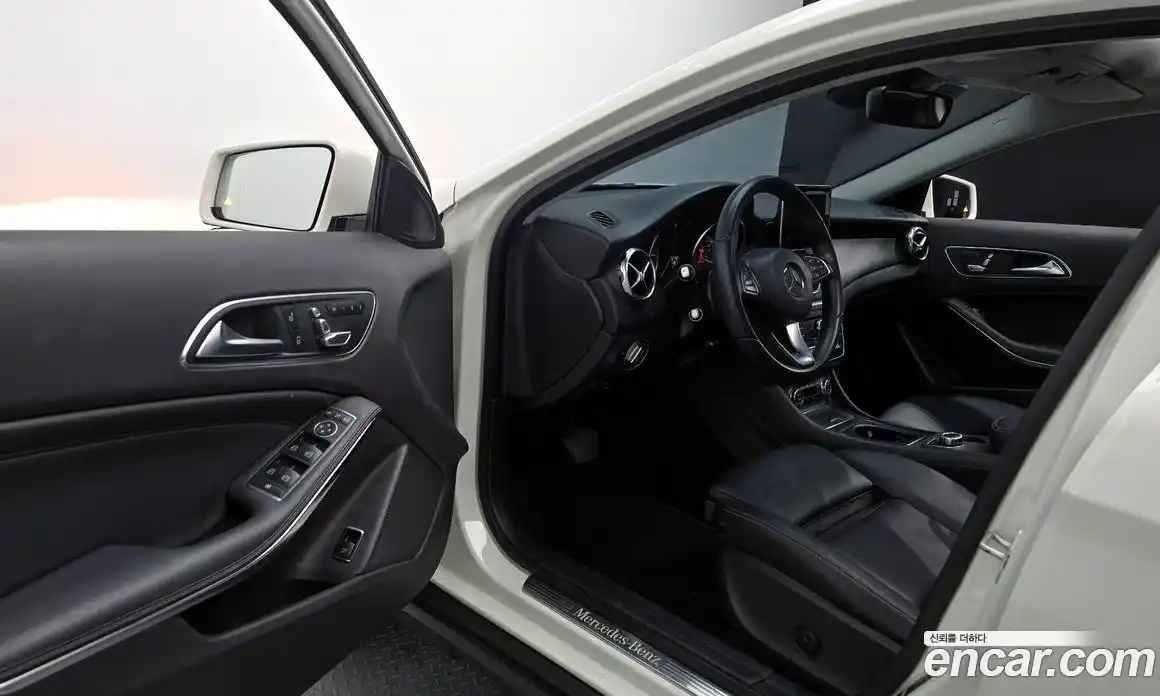 Mercedes-Benz GLA-Class 2017 2.0 гидро в Москве № 161640, фото 11