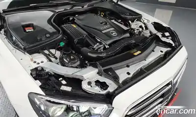 Mercedes-Benz E-Class 2020 2.0 гидро в Москве № 161979, миниатюра 6