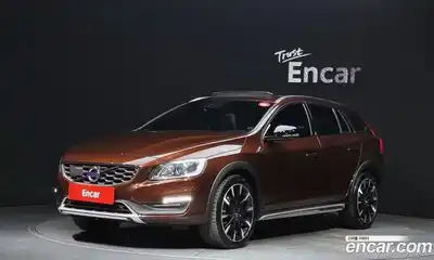 Volvo V60, 2015