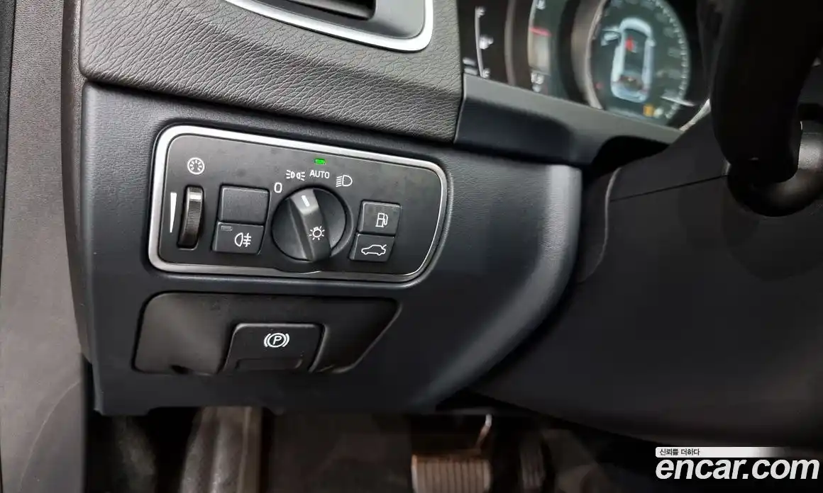 Volvo V60 2015 2.5 гидро в Москве № 164569, фото 18