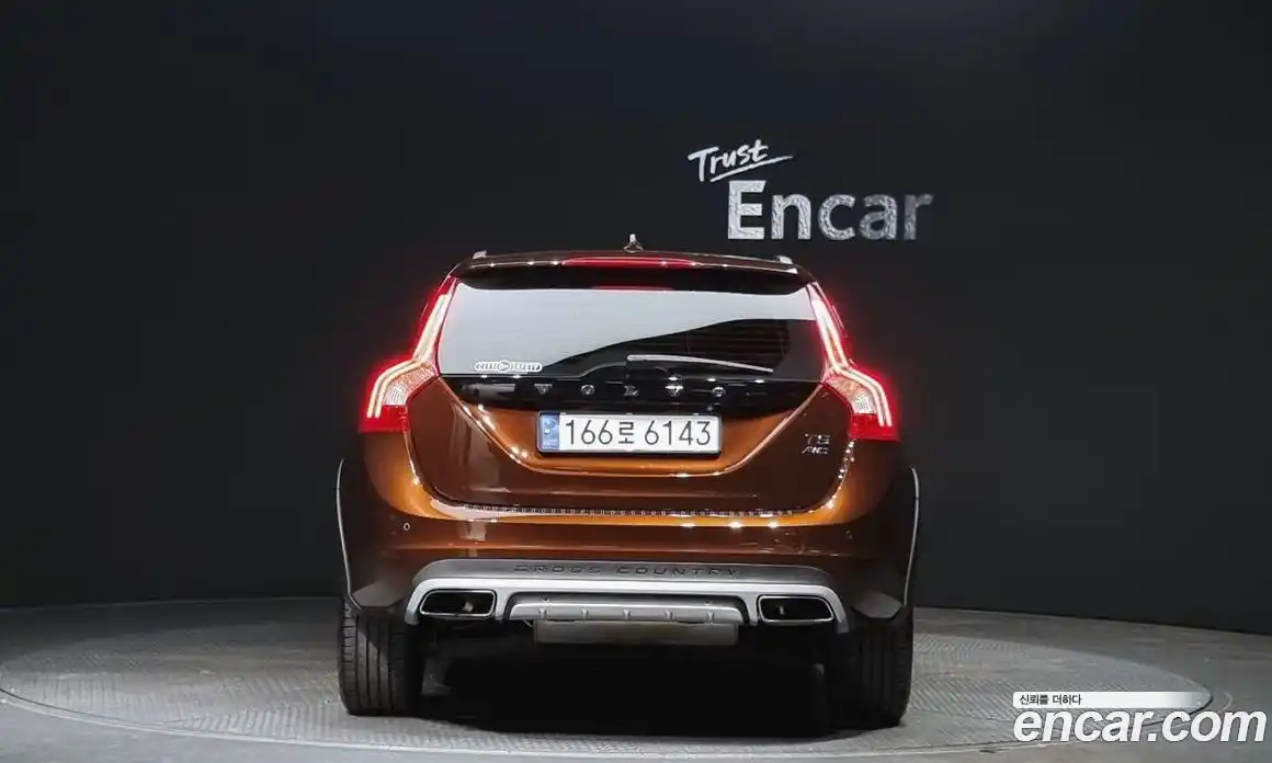 Volvo V60 2015 2.5 гидро в Москве № 164569, фото 4