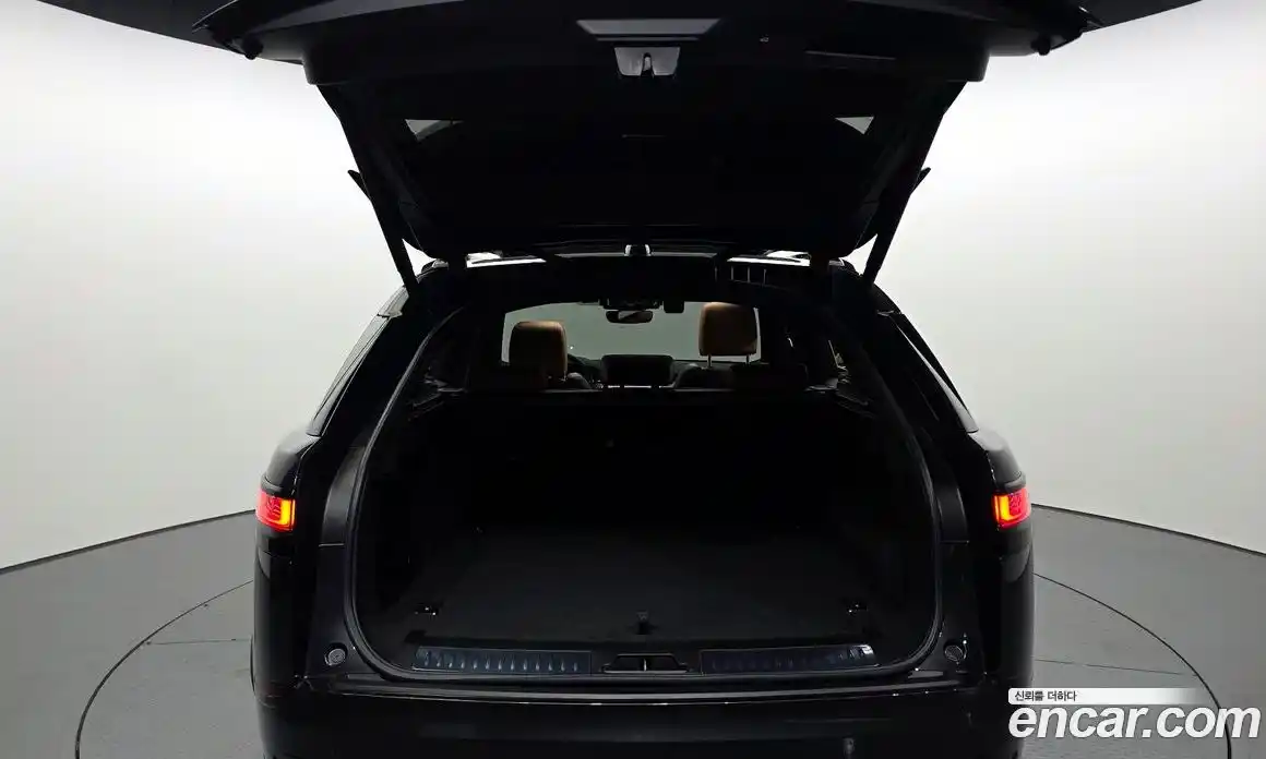 Land Rover Range-Rover Velar 2023 3.0 гидро в Москве № 166085, фото 20