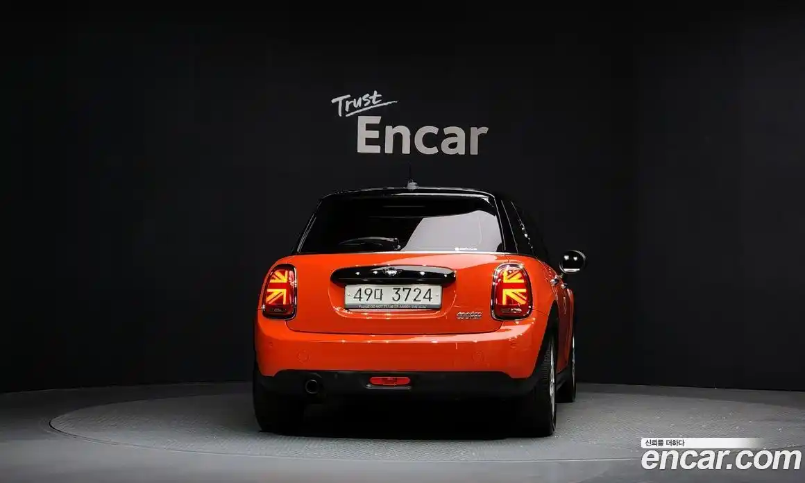 Mini Cooper 2018 1.5 гидро в Москве № 167239, фото 4