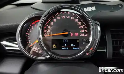 Mini Cooper 2018 1.5 гидро в Москве № 167239, миниатюра 8