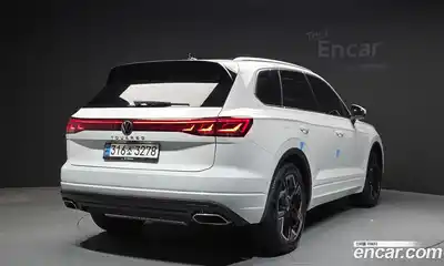 Volkswagen Touareg 2024 3.0 гидро в Москве № 168501, миниатюра 2