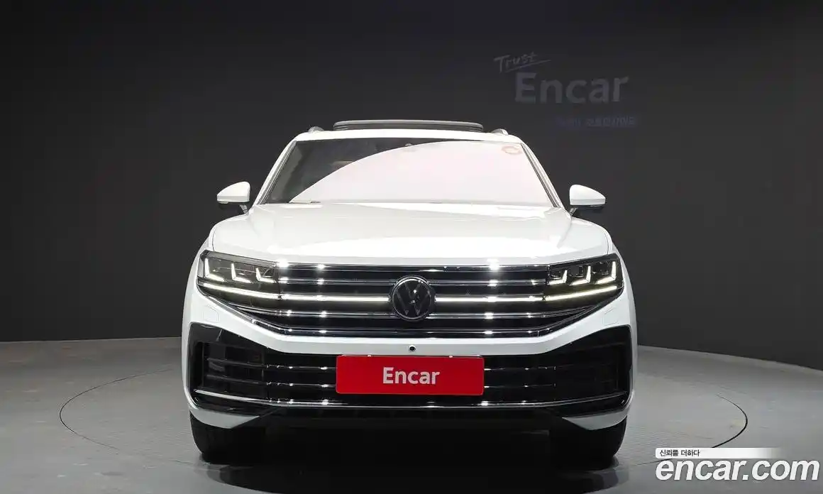 Volkswagen Touareg 2024 3.0 гидро в Москве № 168501, фото 3