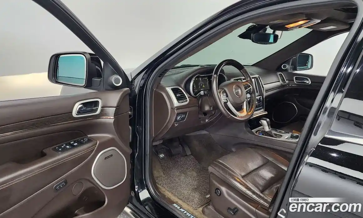 Jeep Cherokee 2017 3.0 гидро в Москве № 169796, фото 10