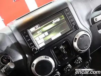 Jeep Wrangler 2017 3.6 гидро в Москве № 170081, миниатюра 9