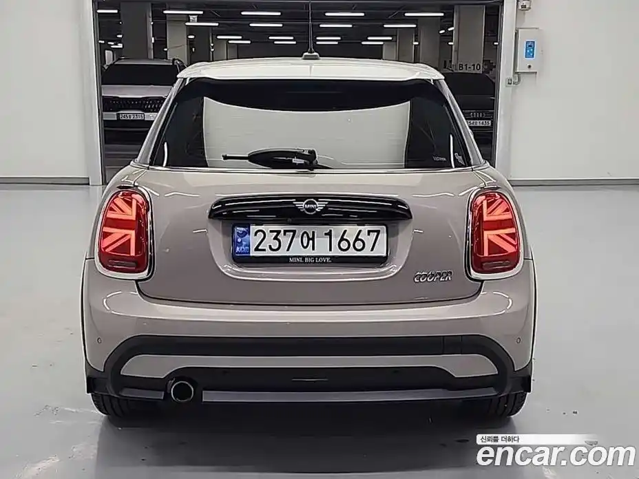 Mini Cooper 2024 1.5 гидро в Москве № 1764652, фото 3