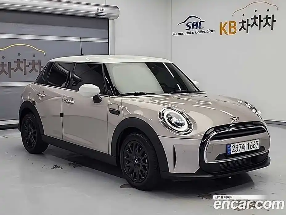 Mini Cooper 2024 1.5 гидро в Москве № 1764652, фото 4
