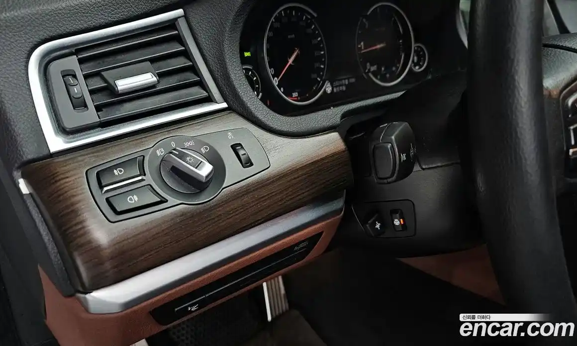 BMW 5-Series 2013 2.0 гидро в Москве, фото 14