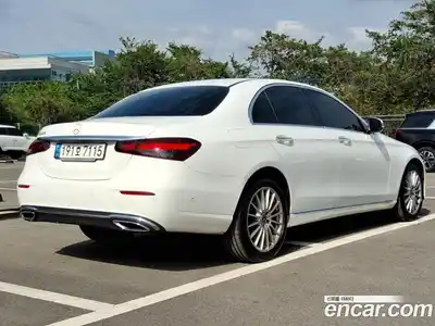Mercedes-Benz E-Class 2023 2.0 гидро в Москве № 1978833, миниатюра 4