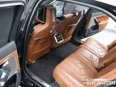 BMW 7-Series 2025 3.0 гидро в Москве № 1980345, миниатюра 10