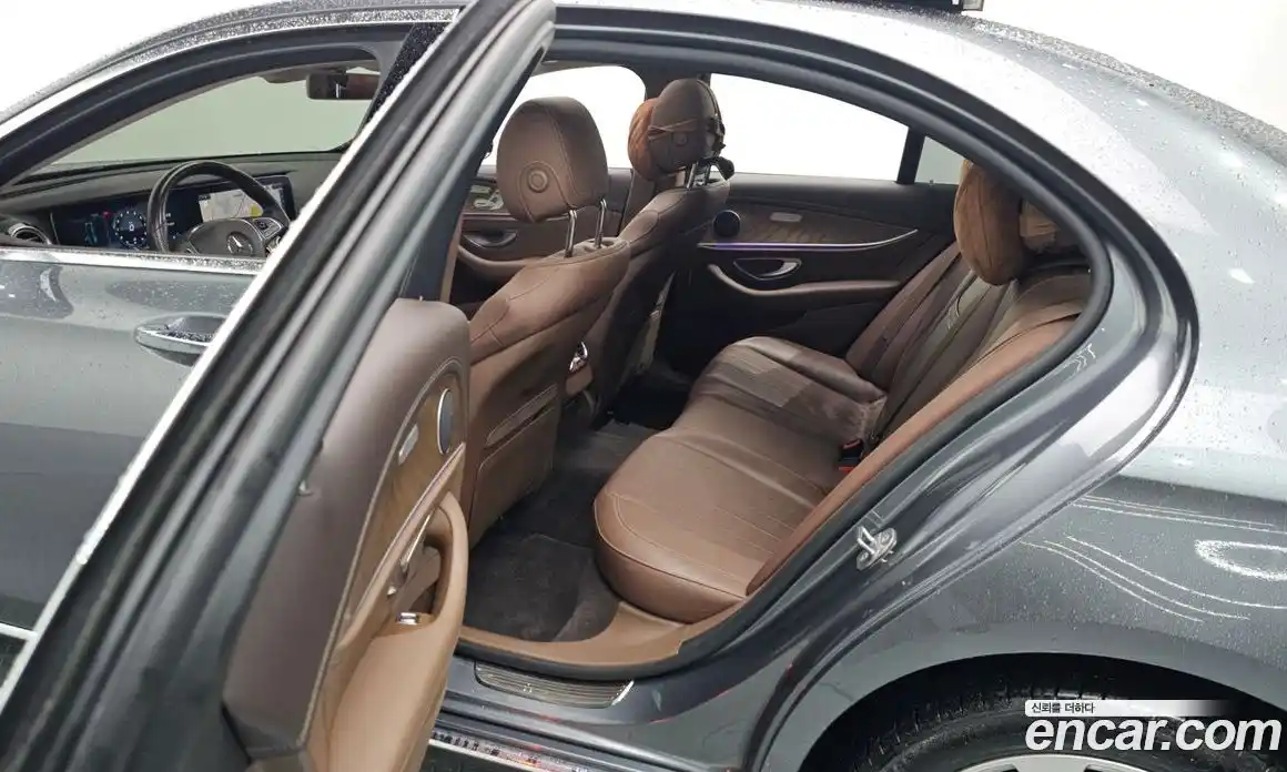 Mercedes-Benz E-Class 2017 2.0 гидро в Москве № 1981057, фото 12