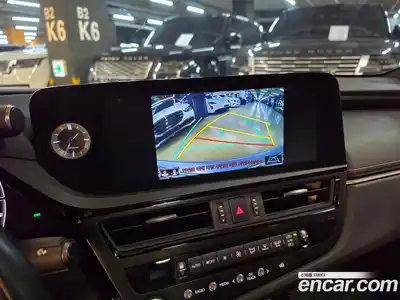Lexus ES 2021 2.5 вариатор в Москве № 1982350, миниатюра 11