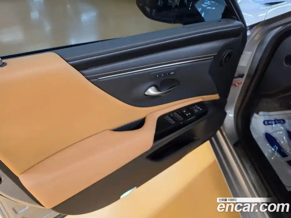 Lexus ES 2021 2.5 вариатор в Москве № 1982350, фото 15