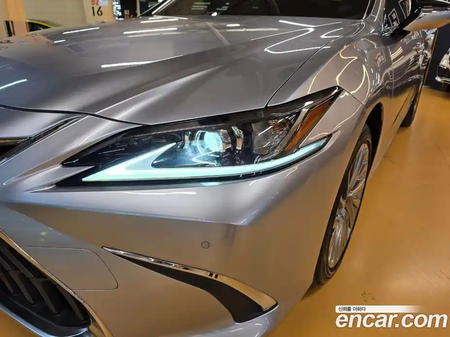 Lexus ES 2021 2.5 вариатор в Москве № 1982350, фото 16