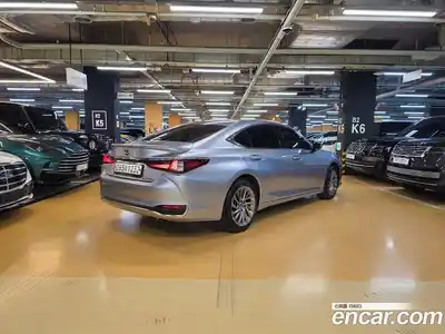 Lexus ES 2021 2.5 вариатор в Москве № 1982350, миниатюра 2