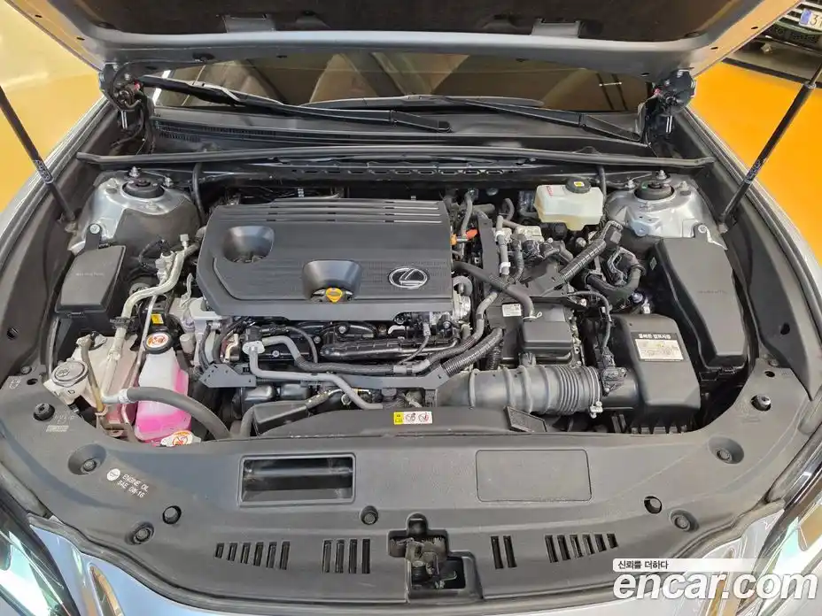 Lexus ES 2021 2.5 вариатор в Москве № 1982350, фото 6