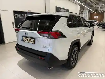 Toyota RAV4 2023 2.5 вариатор в Москве № 1983001, миниатюра 2