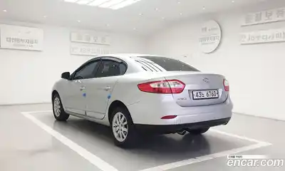 Renault SM3 2010 1.6 механика в Москве № 227374, миниатюра 4