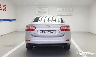 Renault SM3 2010 1.6 механика в Москве № 227374, миниатюра 5