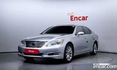 Lexus LS, 2012