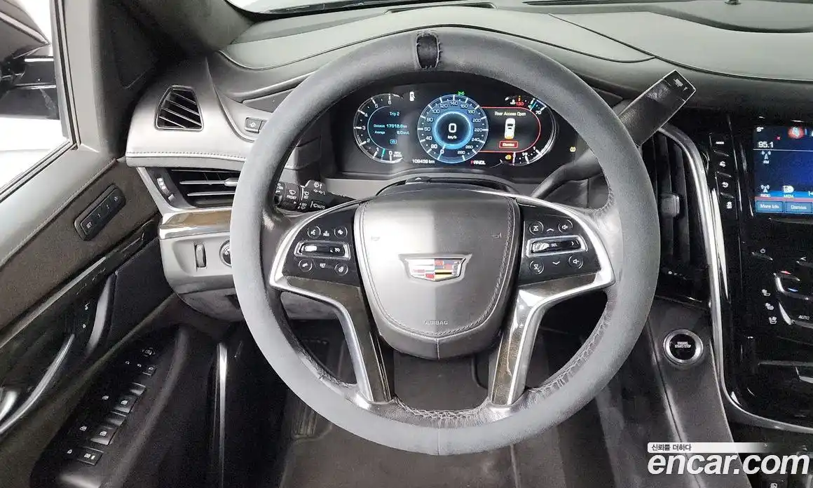 Cadillac Escalade 2018 6.2 гидро в Москве № 337082, фото 13