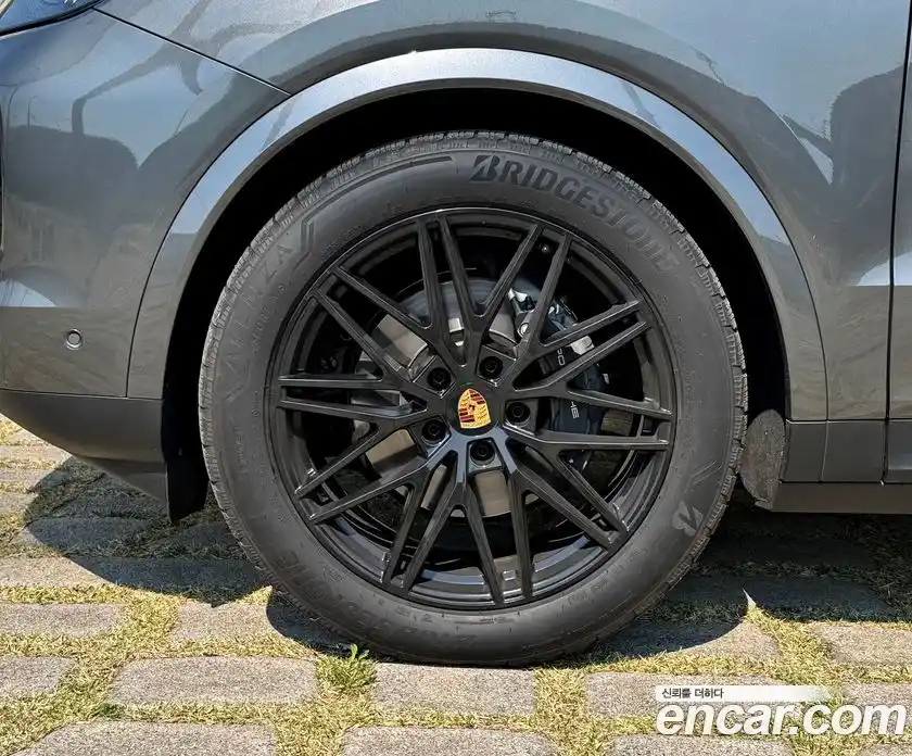 Porsche Cayenne 2024 3.0 гидро в Москве № 679389, фото 6