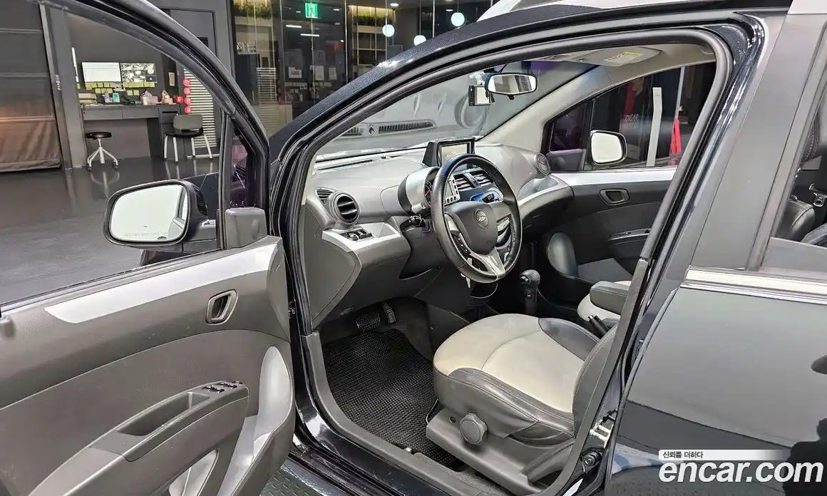 Chevrolet Spark 2011 1.0 гидро в Москве № 104818, фото 11