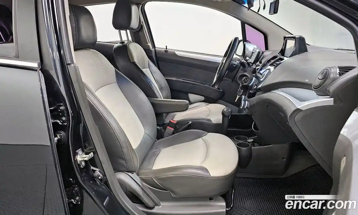 Chevrolet Spark 2011 1.0 гидро в Москве № 104818, фото 10