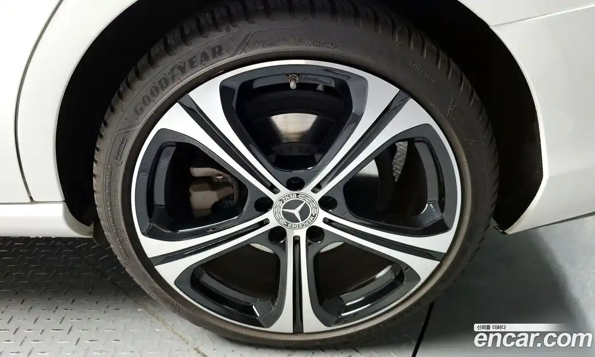 Mercedes-Benz C-Class 2023 2.0 гидро в Москве № 1084053, фото 5