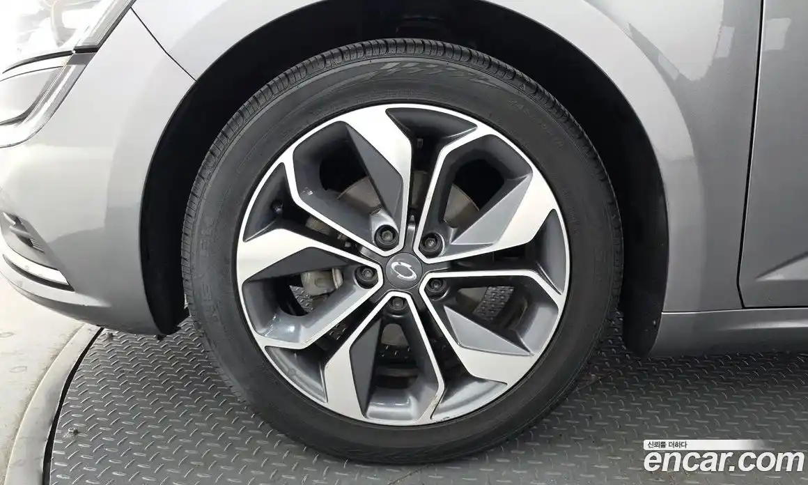 Renault SM6 2018 1.6 гидро в Москве № 148066, фото 5