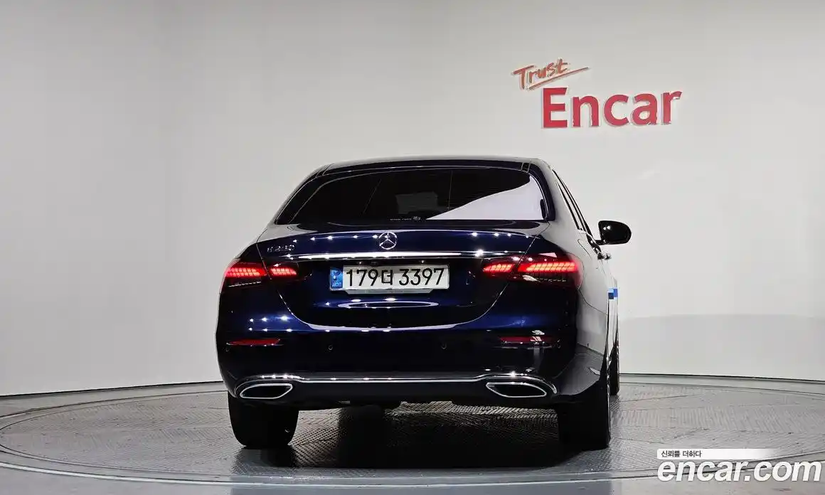 Mercedes-Benz E-Class 2021 2.0 гидро в Москве, фото 4