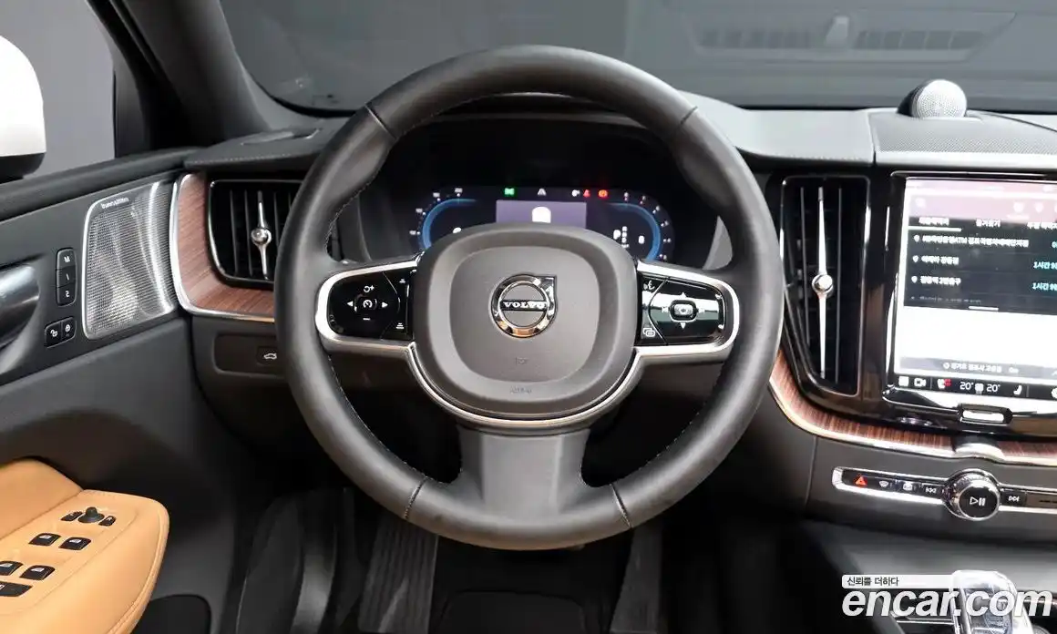 Volvo XC60 2024 2.0 гидро в Москве № 164154, фото 13