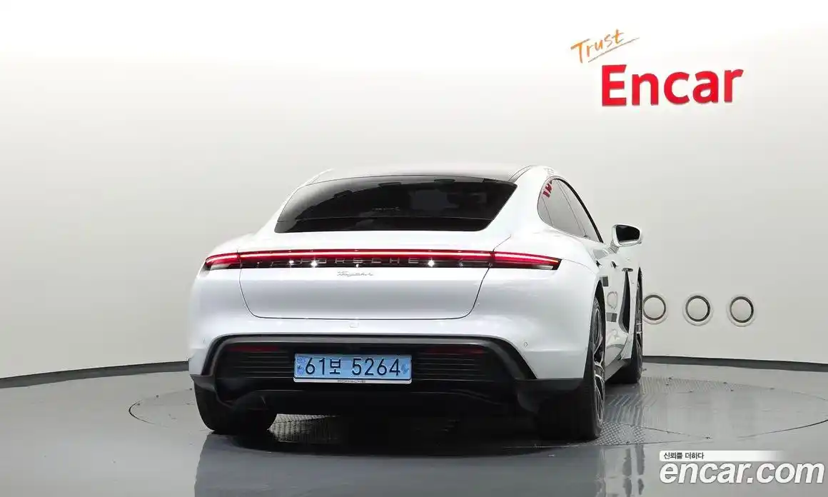 Porsche Taycan 2023 0.1 гидро в Москве № 164953, фото 4