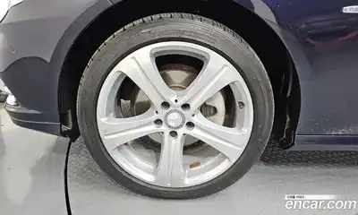 Mercedes-Benz E-Class 2011 1.8 гидро в Москве № 178265, миниатюра 5