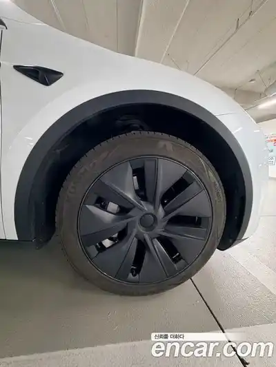 Tesla Model Y 2024 гидро, миниатюра 8