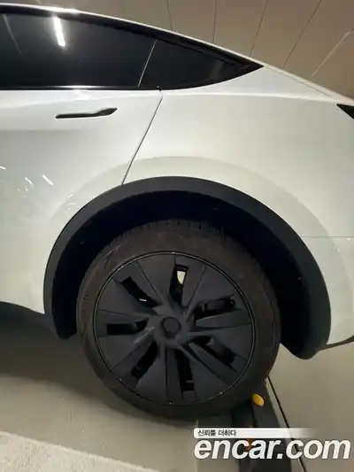 Tesla Model Y 2024 гидро, миниатюра 9