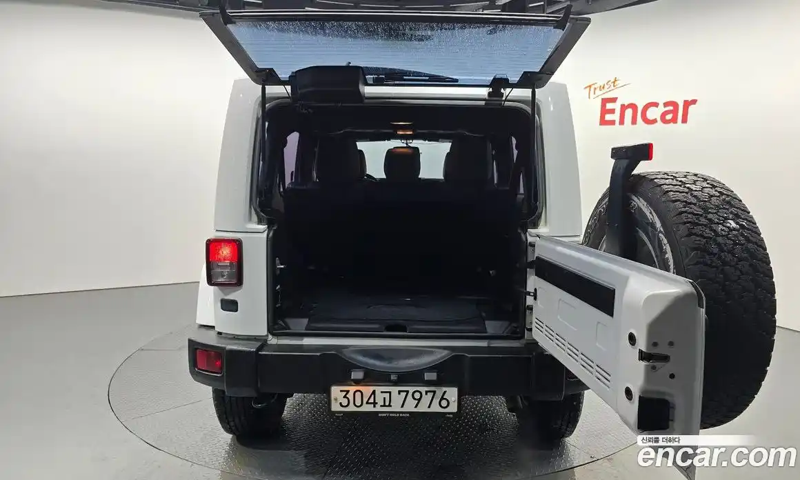 Jeep Wrangler 2016 3.6 гидро в Москве № 186849, фото 20