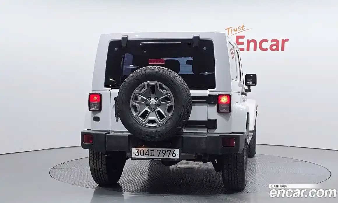 Jeep Wrangler 2016 3.6 гидро в Москве № 186849, фото 4