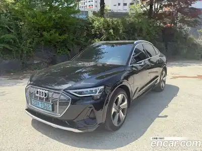 Audi e-tron 2021 гидро в Москве № 1912252, миниатюра 11