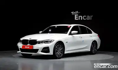 BMW 3-Series, 2022