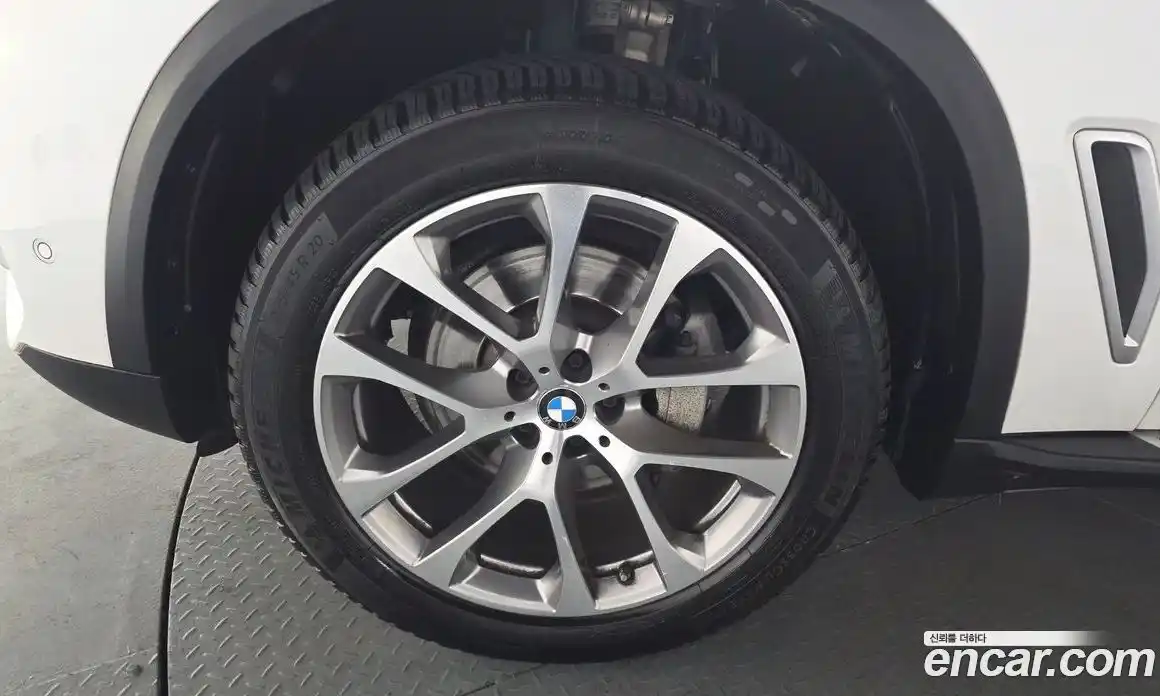 BMW X5 2019 3.0 гидро в Москве № 192466, фото 4