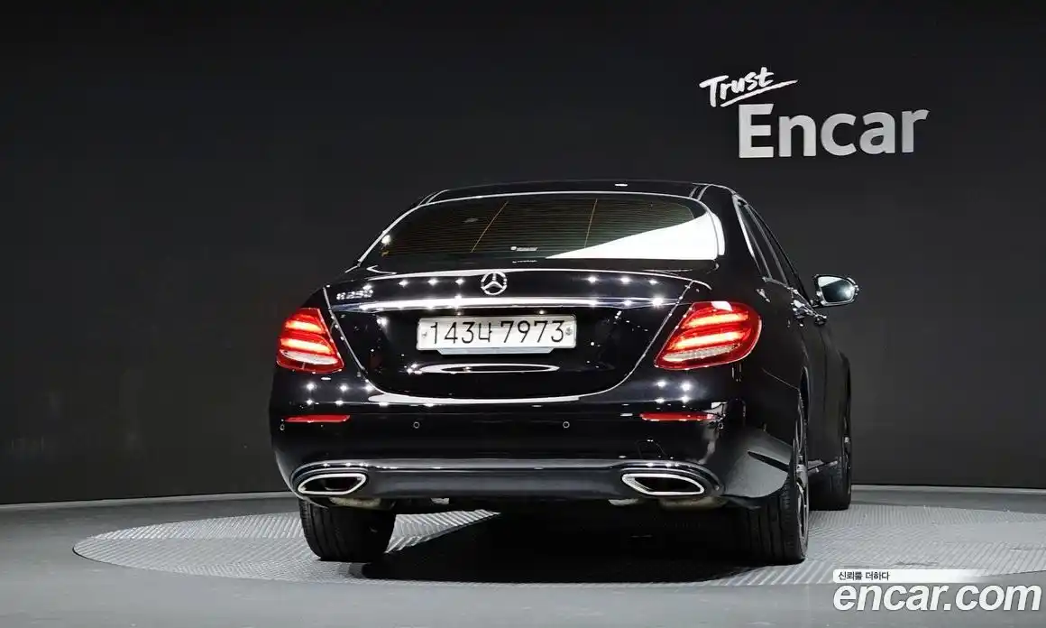 Mercedes-Benz E-Class 2019 2.0 гидро в Москве № 194706, фото 4