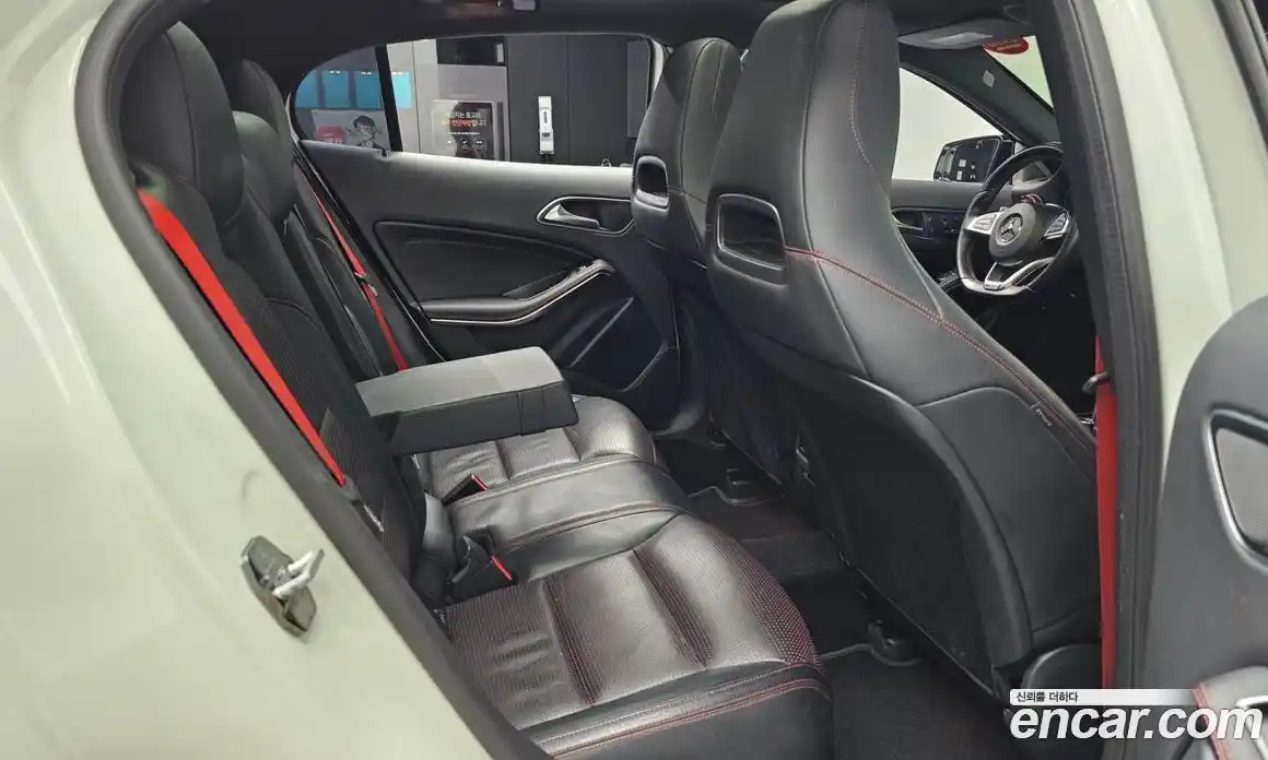 Mercedes-Benz GLA-Class 2017 2.0 гидро в Москве № 194994, фото 12